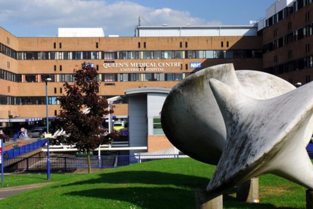 The Rose- Grd Floor, 2-5 Beds, Smarttv, Uni, Tram, M250 Fibre Apartment Nottingham