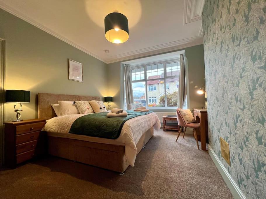 The Rose- Grd Floor, 2-5 Beds, Smarttv, Uni, Tram, M250 Fibre *