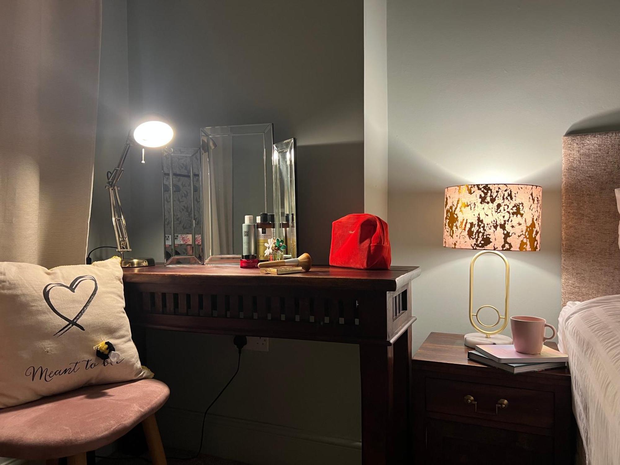 Apartment The Rose- Grd Floor, 2-5 Beds, Smarttv, Uni, Tram, M250 Fibre *