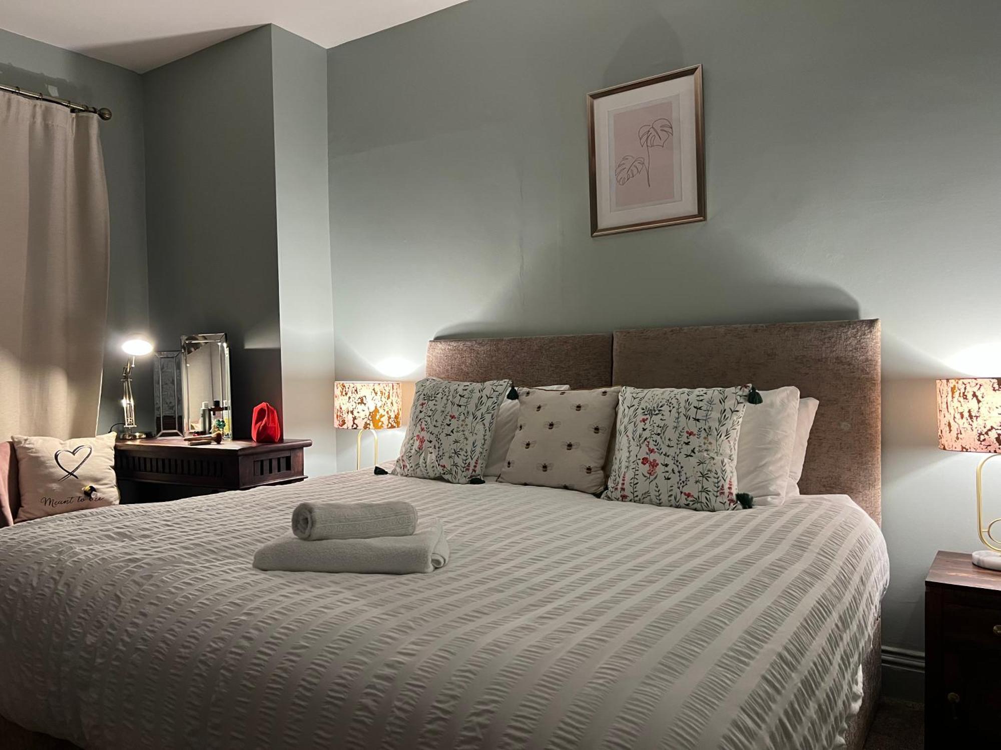 Apartment The Rose- Grd Floor, 2-5 Beds, Smarttv, Uni, Tram, M250 Fibre Nottingham